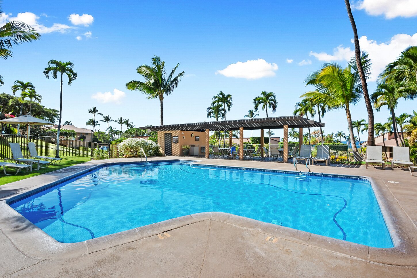 This quiet pool is a 1 minute walk from our unit.