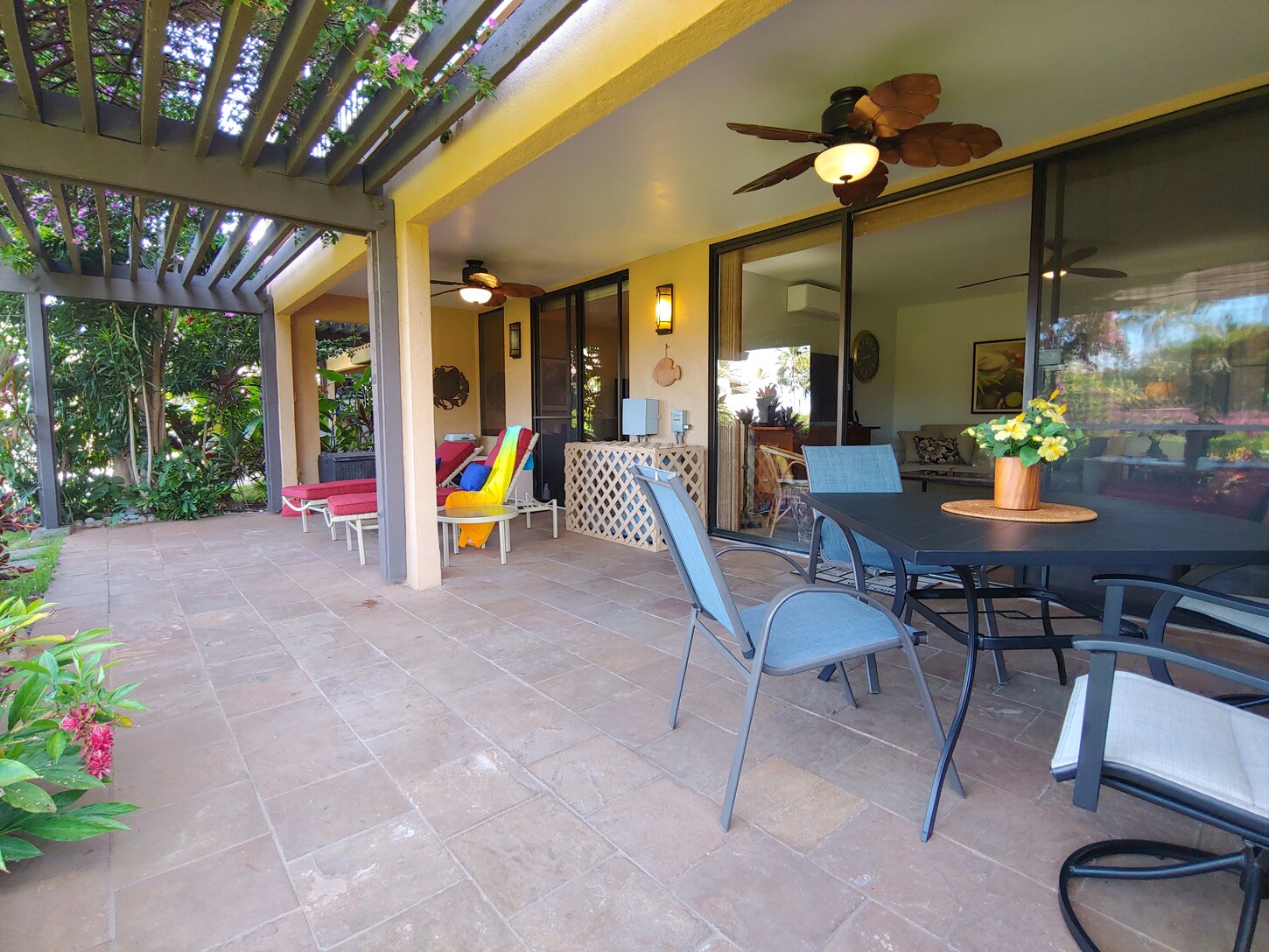 Lots of room to stretch out and privacy on our large lanai.