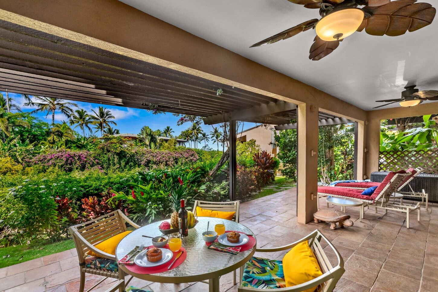 Lots of room to stretch out and privacy on our large lanai.