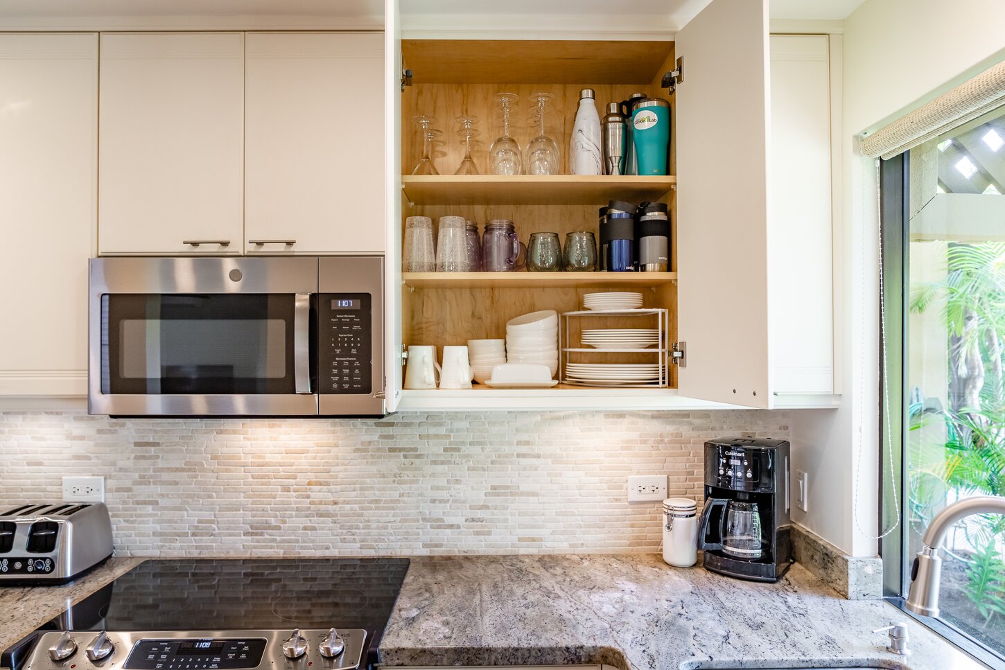 A kitchen starter set including coffee, oil, basic spices, and paper sundries is provided to make your arrival as relaxing as possible! Grocery deliveries, pick ups, and the local high-end convenience store can supply the rest!