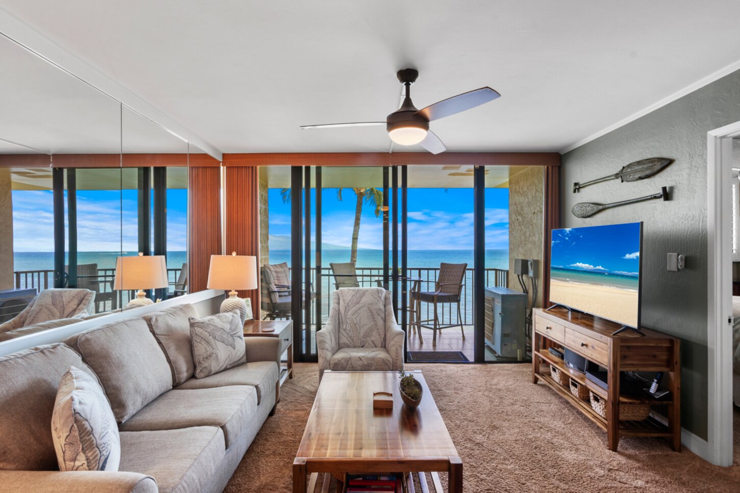 Living room adjacent to the lanai
