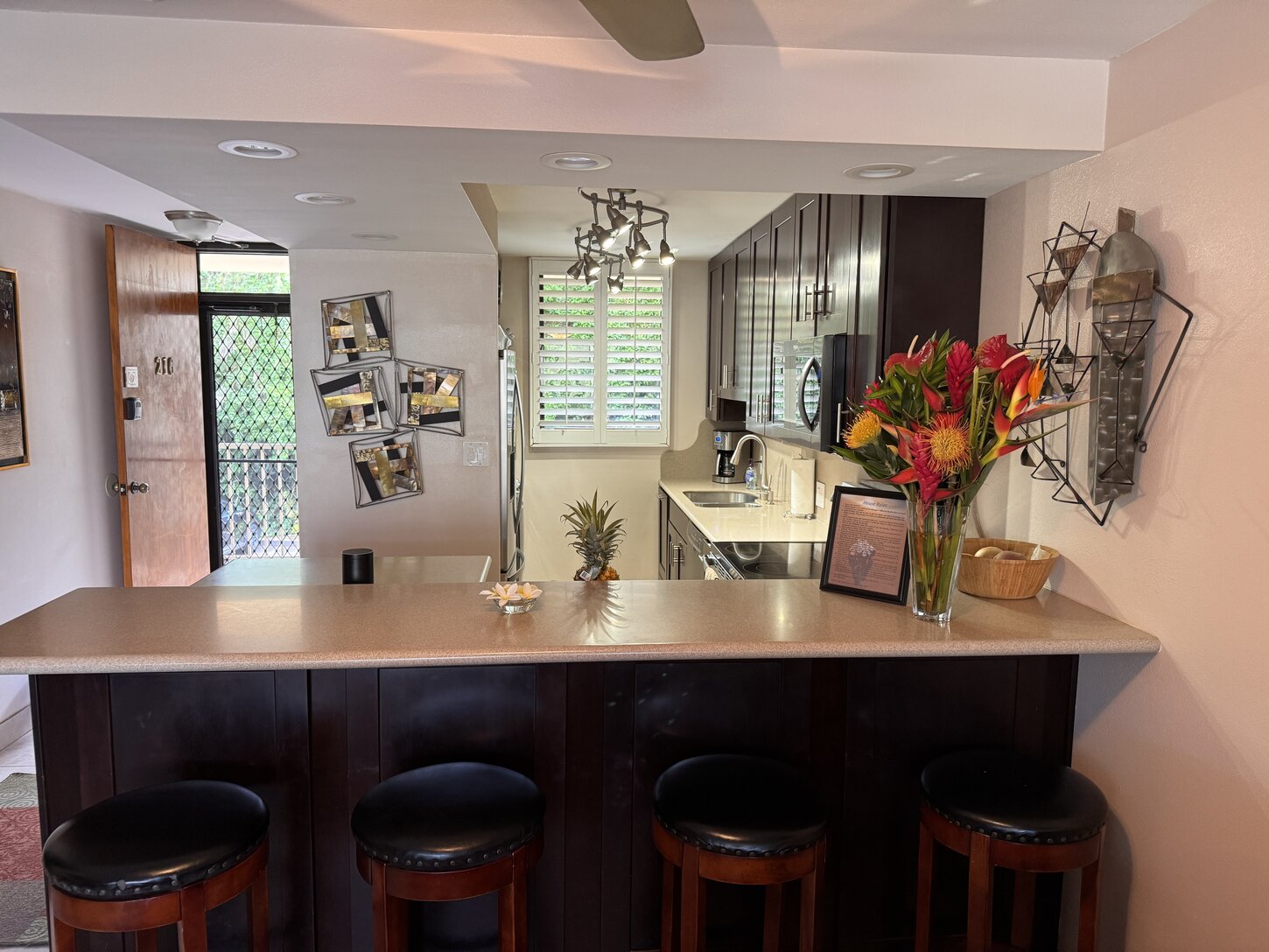 Kitchen Bar area