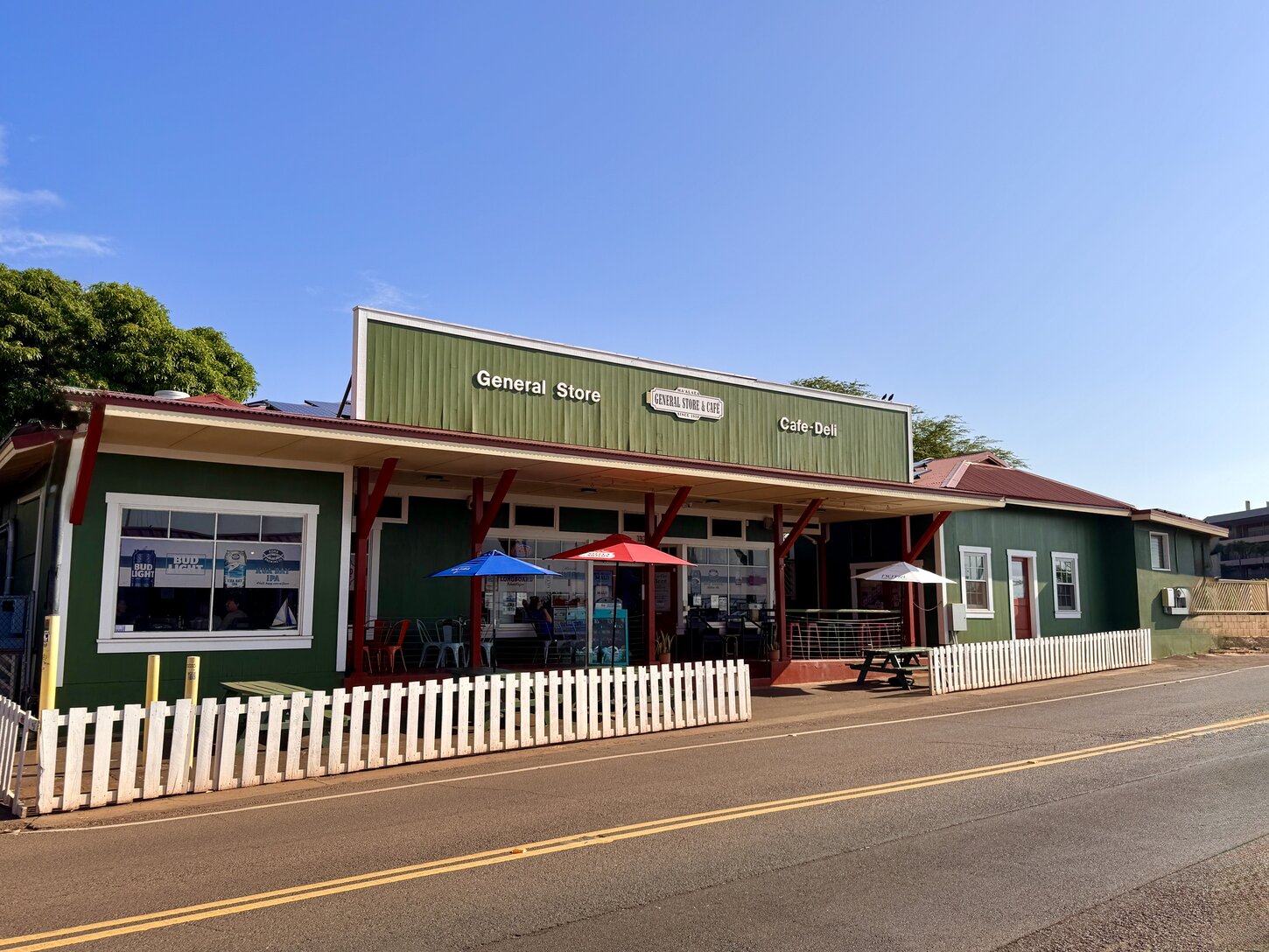General store. Has breakfast/lunch and some groceries