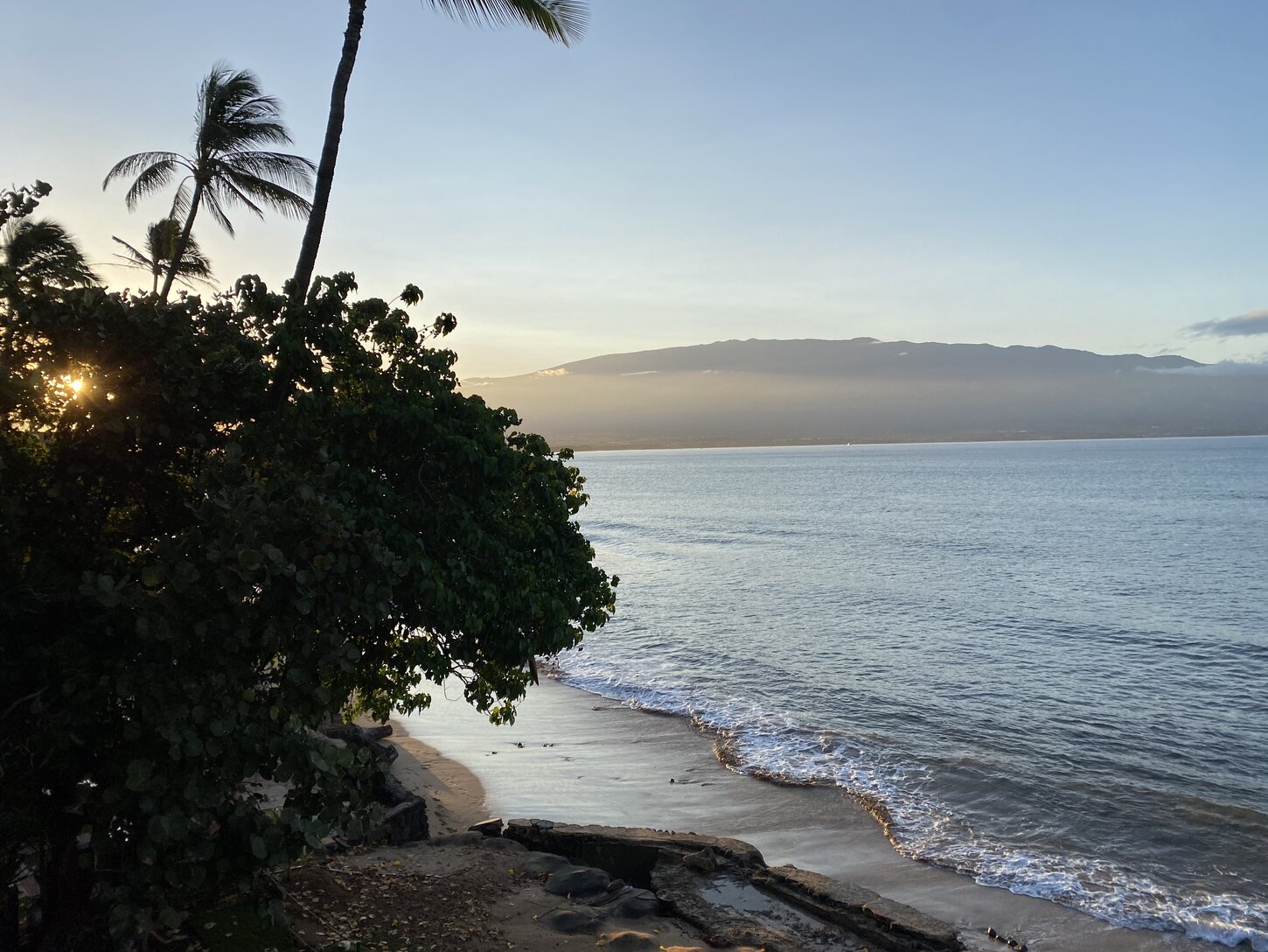 Ma'alaea bay in the morning