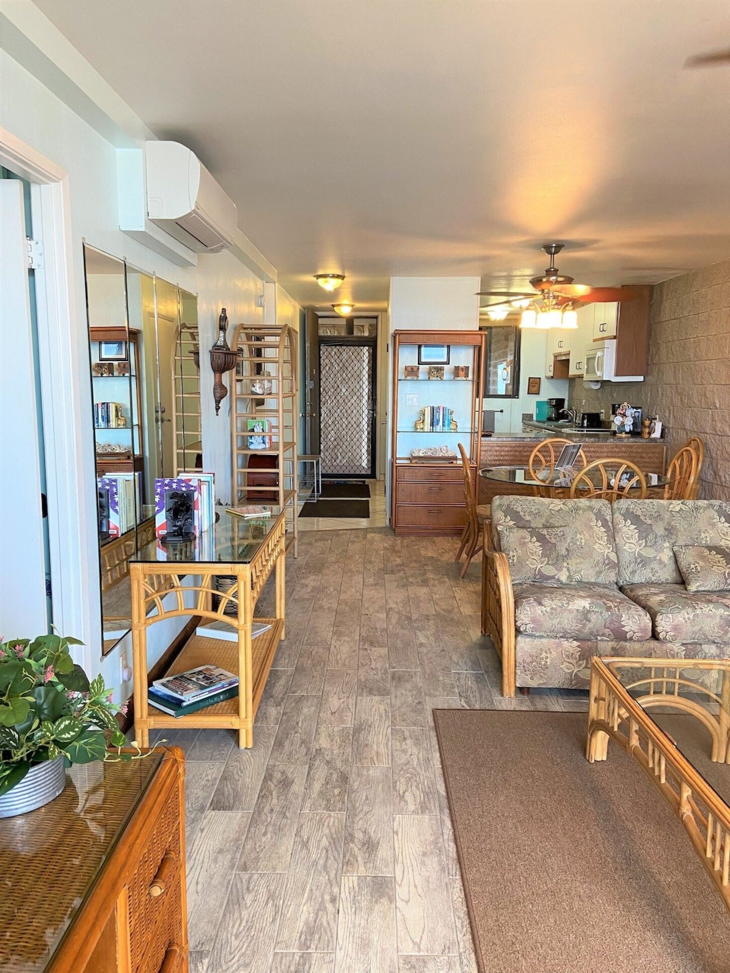 Central air units in each room.  Plus, each dehumidifies to keep you even cooler