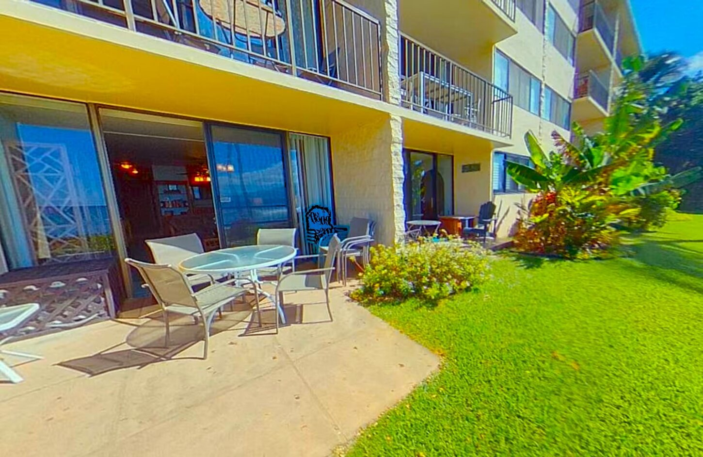 Rare double sized lanai. Twice the size of others. See small lanai next door.