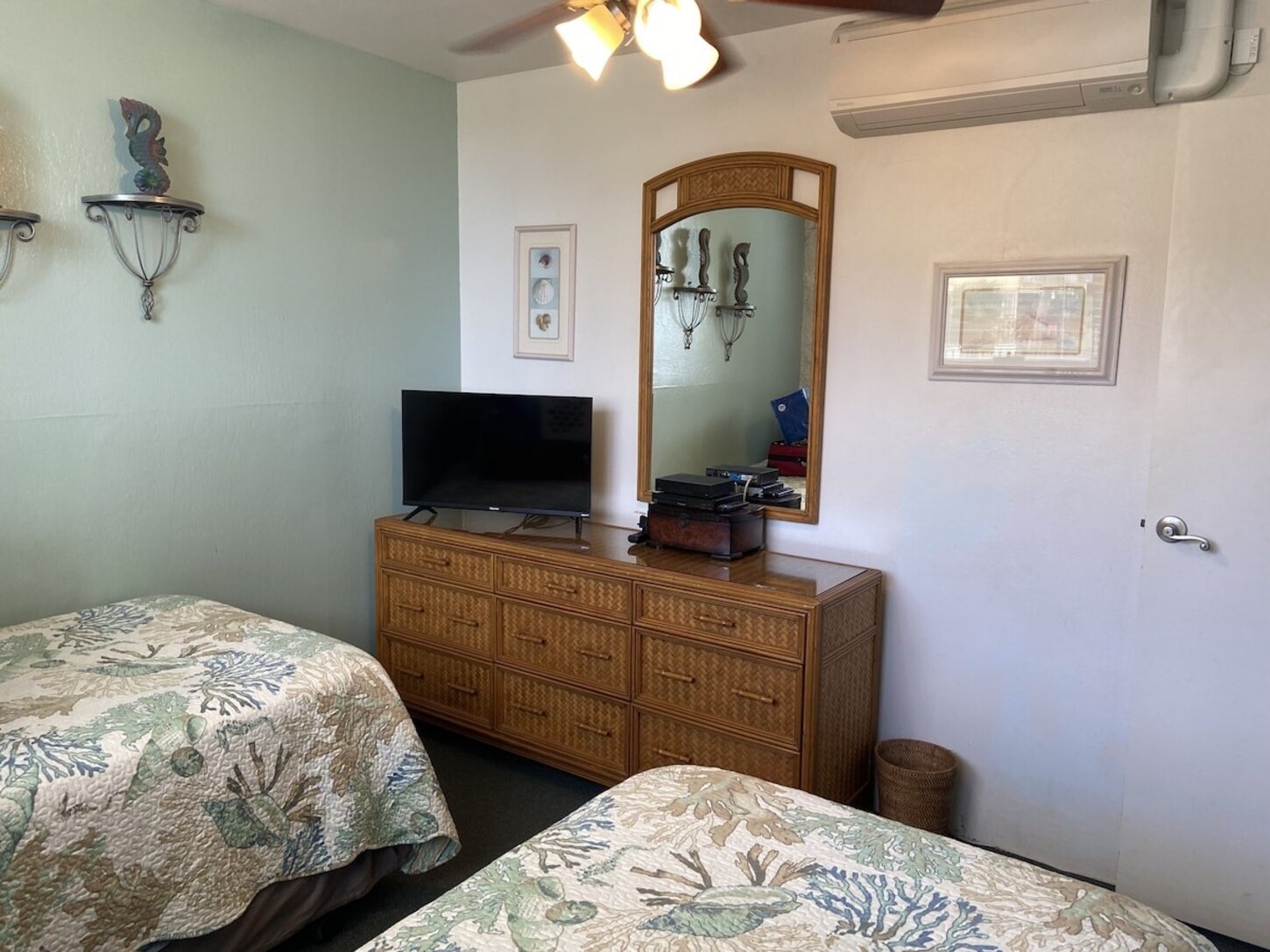 Has Central Air, Lovely bedding and a Ceiling Fan.  Roku Smart TV. 