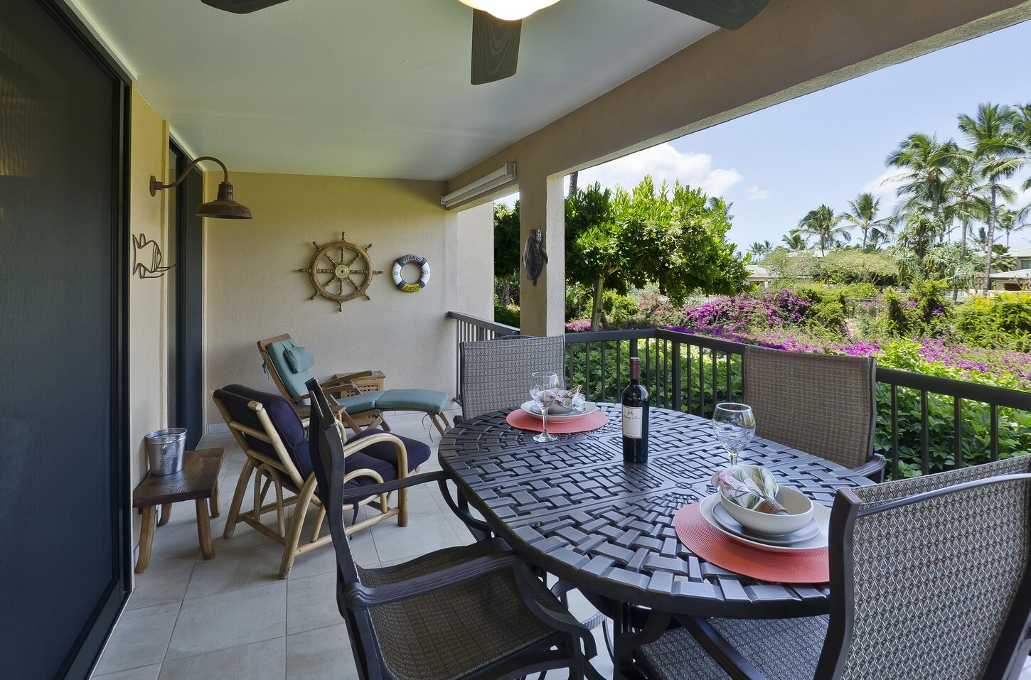 Spacious Lanai