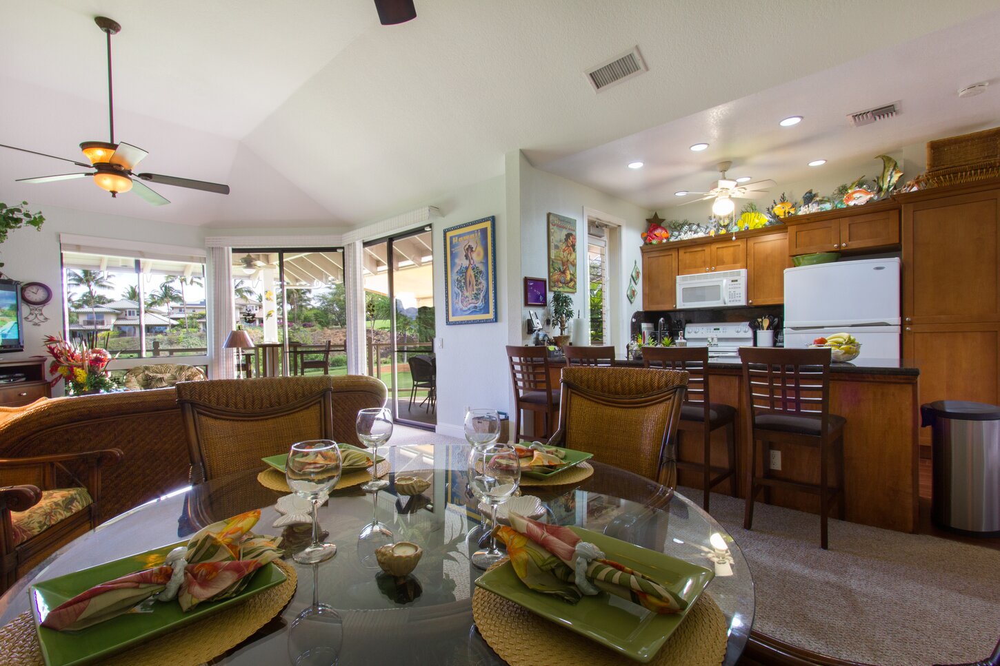 Dining Area and Fully Stocked Kitchen