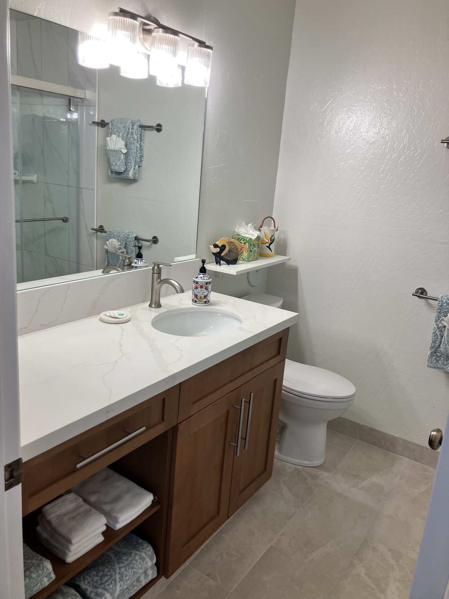 Bathroom counter with spare towels