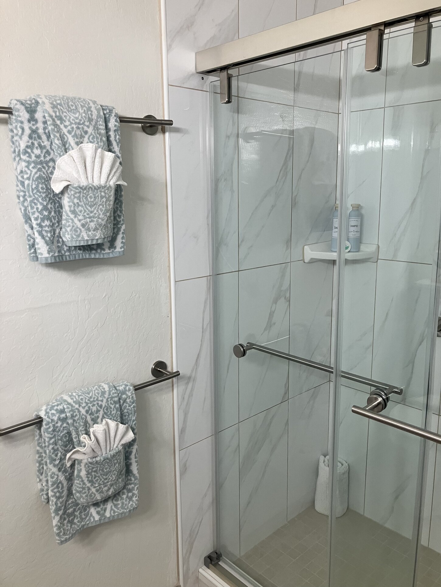 Spacious bright shower