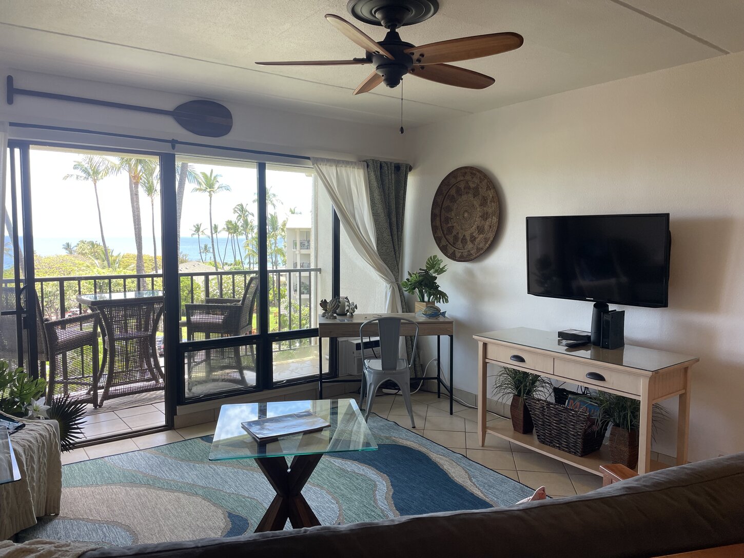 Office desk/ work area with a view and smart tv