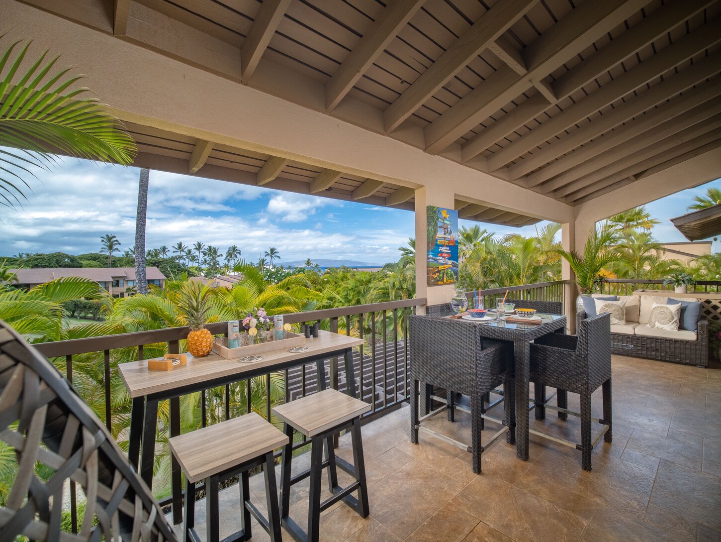 Huge oversized lanai!